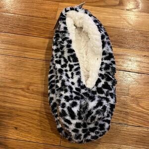 Cozy Critter Company Animal Print Sherpa Cozies White Black L/XL 8-10